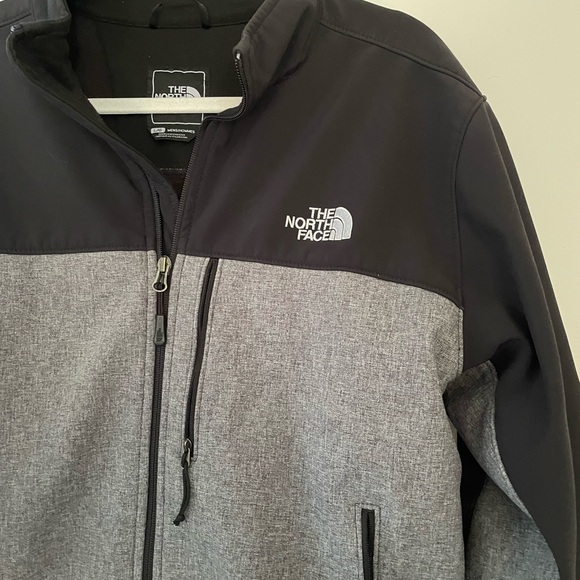 The North Face Men's Black and Gray Jacket - Picture 1 of 4